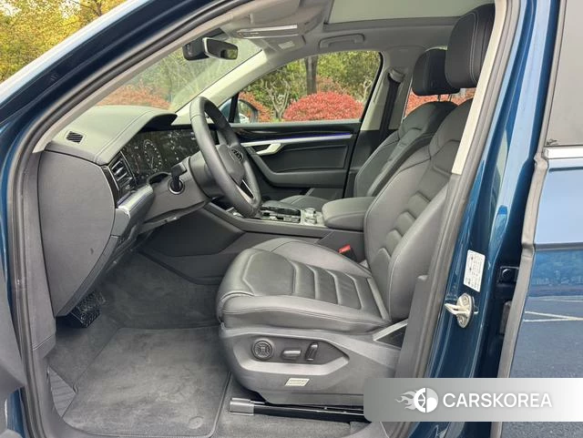 Volkswagen Touareg id 3908042 из Китая 7