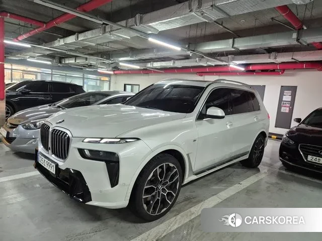 BMW X7 (G07) 2023 Белый из Кореи, фото 3
