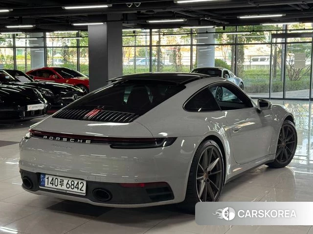 Porsche 911(992) id 4630214 из Кореи 9