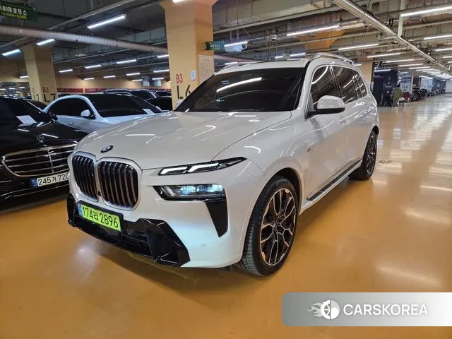 BMW X7 (G07) 2025 Жемчужный цвет из Кореи, фото 4