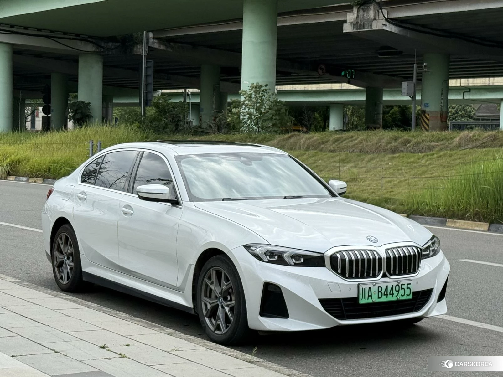 BMW i3 id 4498875 из Китая 9