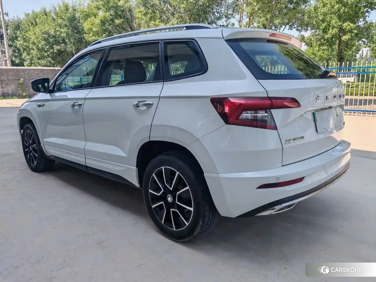 Skoda Karoq 2023 Белый из Китая, фото 5