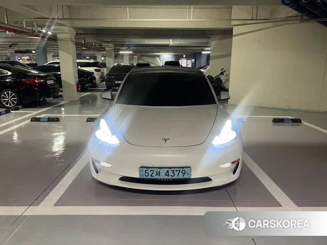 Tesla Model 3 2021 Белый из Кореи, фото 6