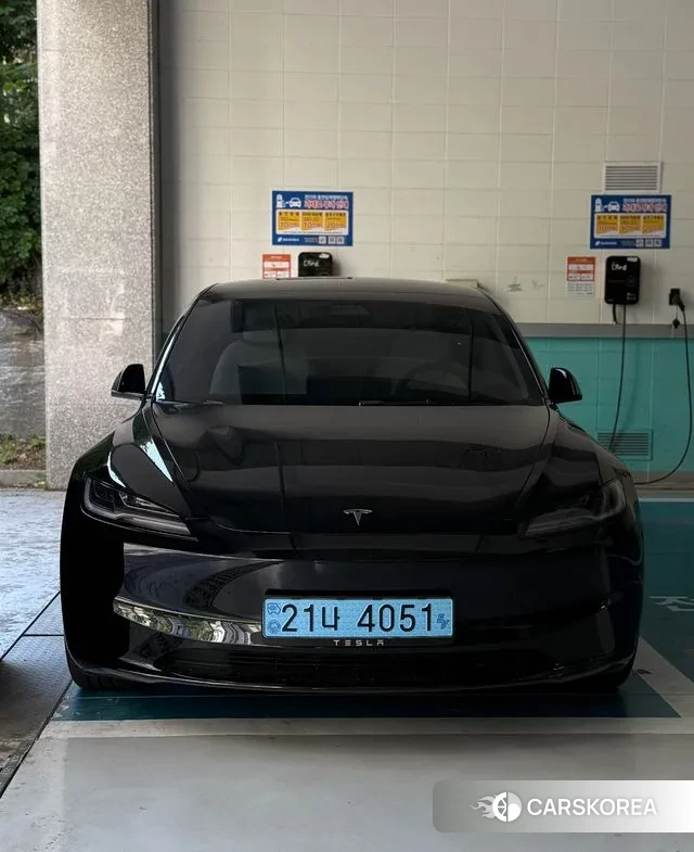 Tesla Model 3 2024 Черный из Кореи, фото 3