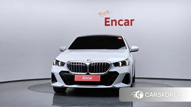 BMW 5 Series (G60) id 4194016 из Кореи 13