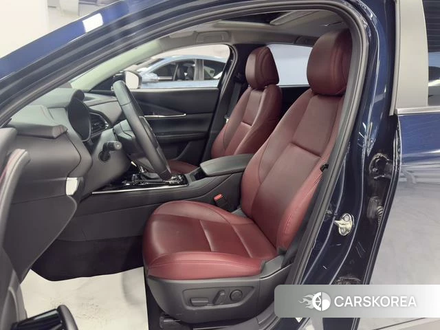 Mazda CX-30 id 4321326 из Китая 17