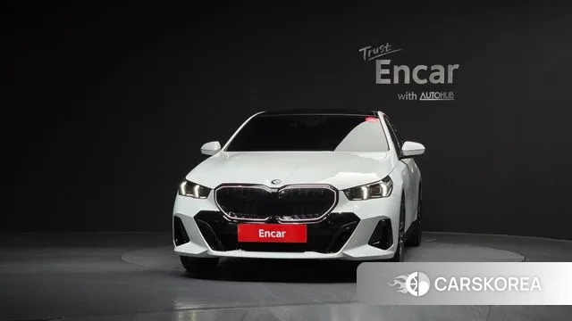 BMW 5 Series (G60) id 3648812 из Кореи 13