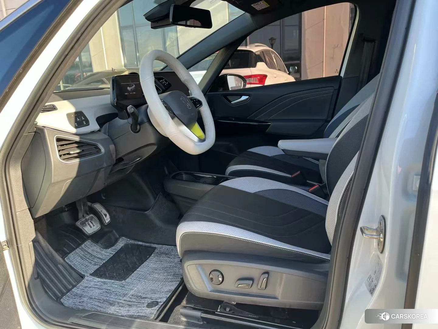 Volkswagen ID.3 2022 Белый из Китая, фото 3