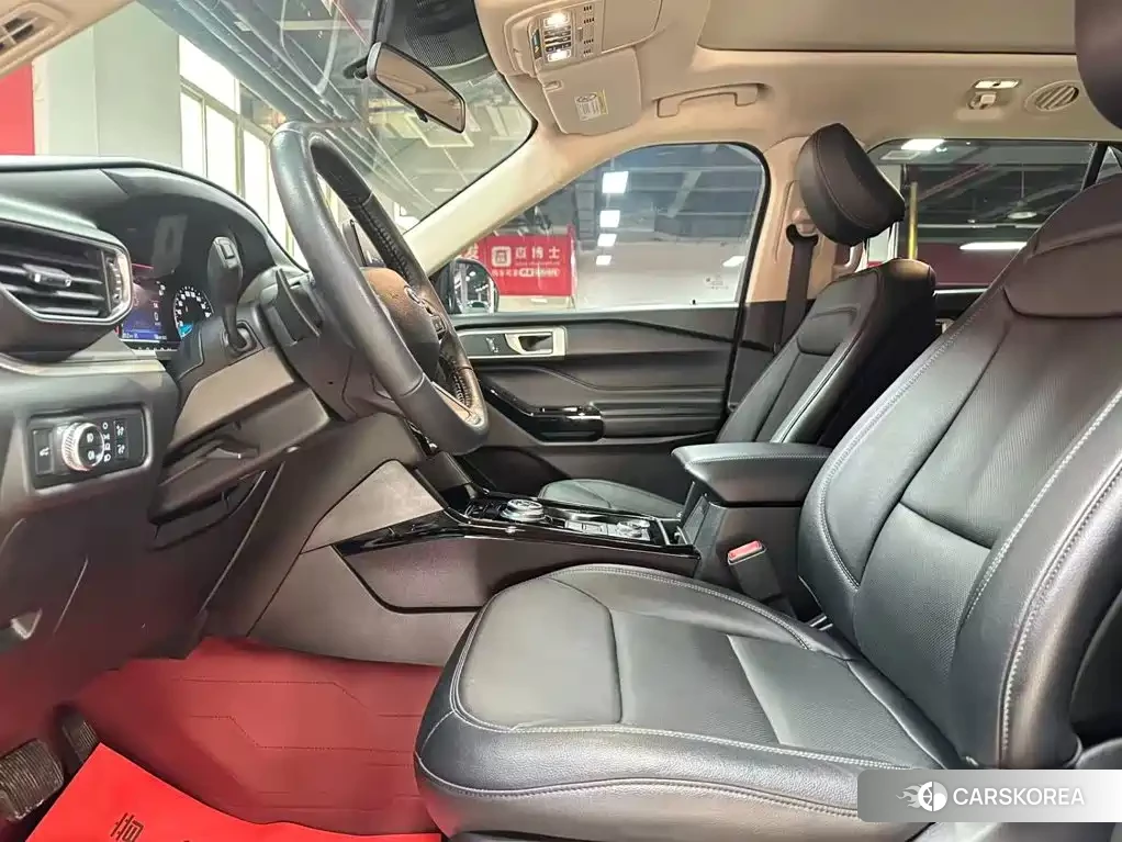 Ford Explorer 2021 Red/purple из Китая, фото 3