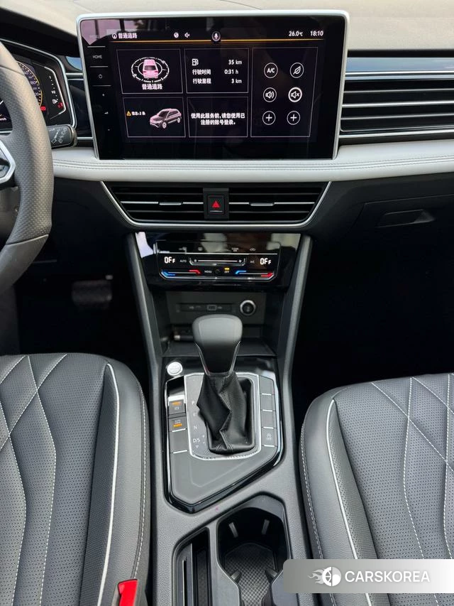 Volkswagen Tiguan L 2021 Серебристо-серый из Китая, фото 3