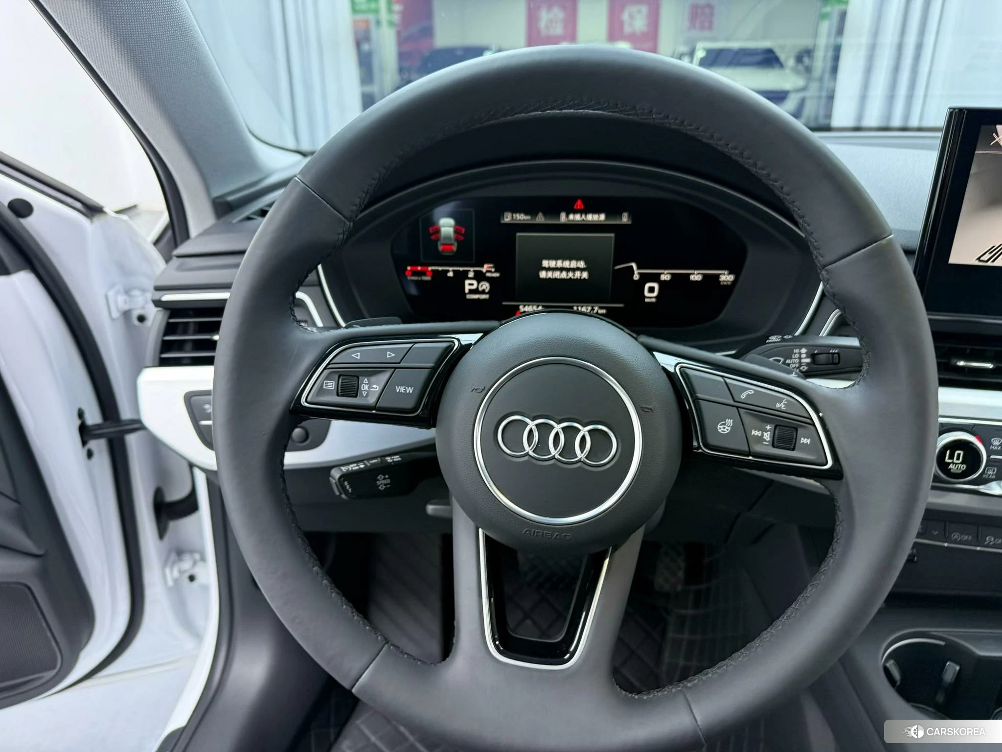 Audi A4L 2023 Белый из Китая, фото 3