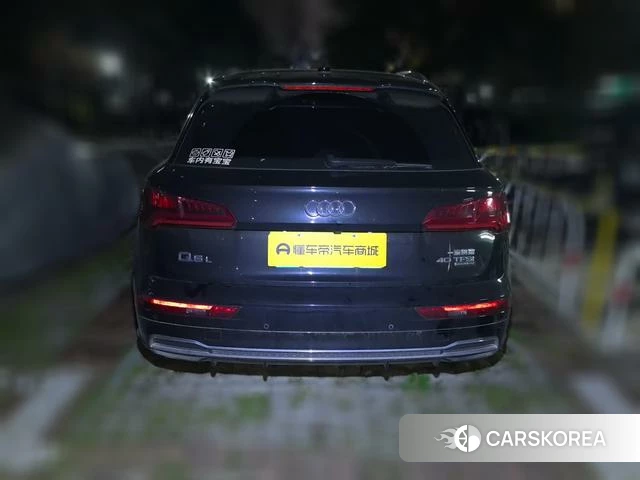 Audi Q5L 2020 Черный из Китая, фото 3