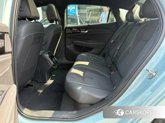 Volkswagen Passat id 4348818 из Китая 10