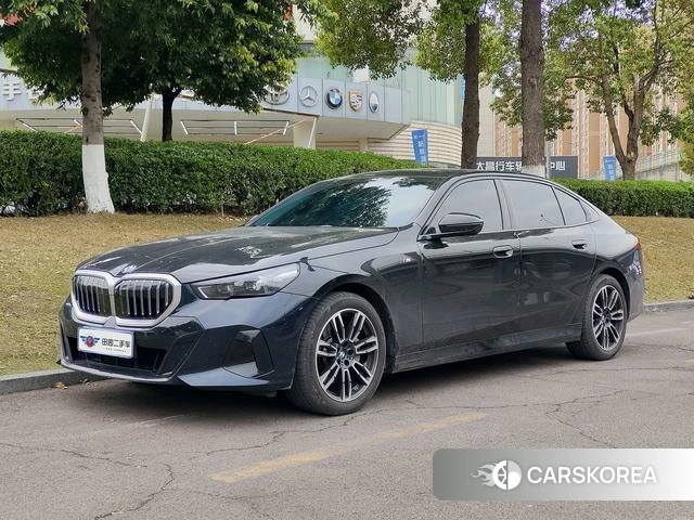 BMW 5 series 2024 Черный из Китая, фото 4