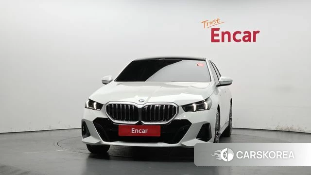 BMW 5 Series (G60) id 4229841 из Кореи 23