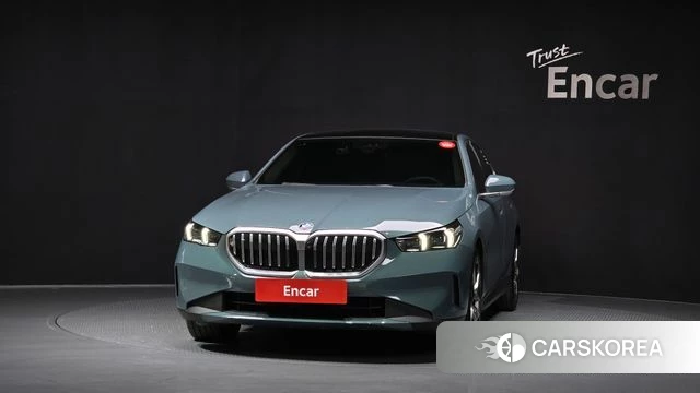 BMW 5 Series (G60) id 3858529 из Кореи 13