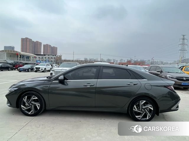 Hyundai Elantra id 4276063 из Китая 11