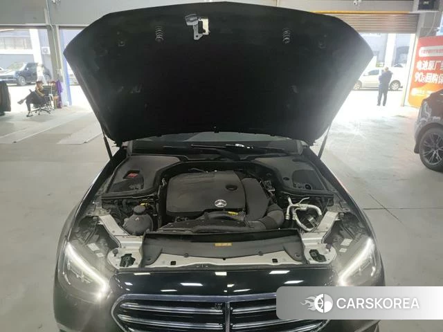 Mercedes-Benz E-class 2023 Черный из Китая, фото 6