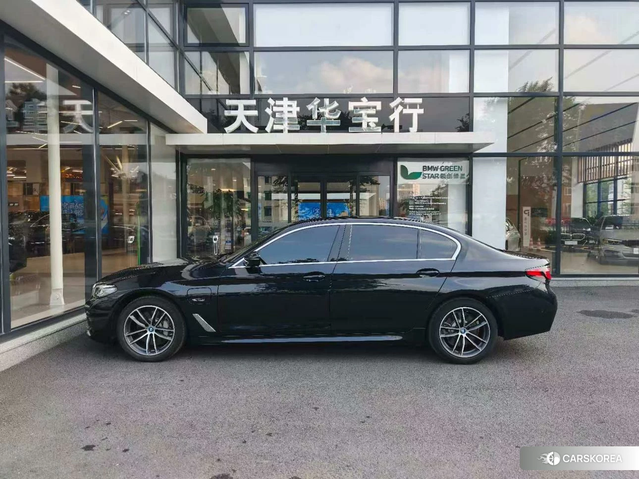 BMW 5 series PHEV 2021 Черный из Китая, фото 3