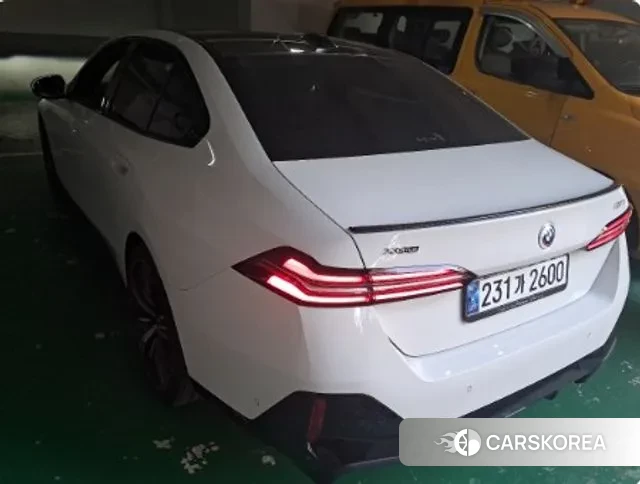 BMW 5 Series (G60) 2024 Белый из Кореи, фото 6