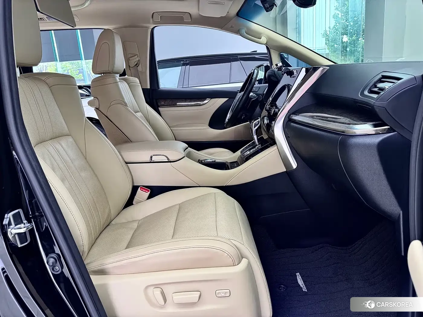 Toyota Elfa id 4583704 из Китая 10