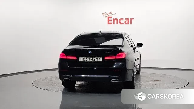 BMW 5 Series (G30) id 3354177 из Кореи 13