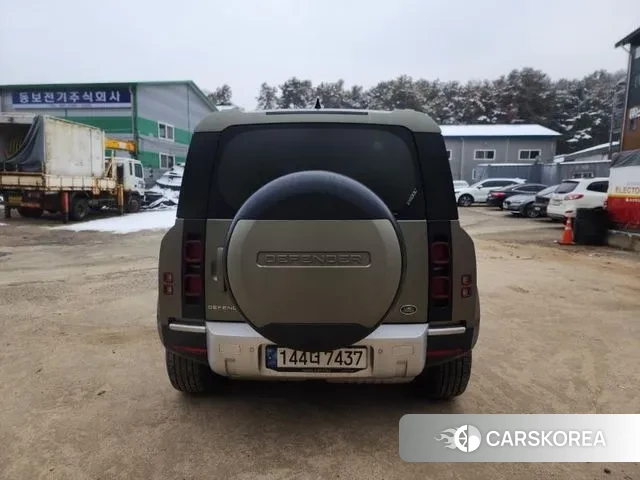 Land Rover Defender (L663) 2021 Зеленый из Кореи, фото 5