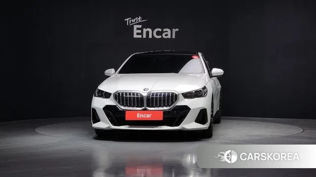 BMW 5 Series (G60) id 3523389 из Кореи 13