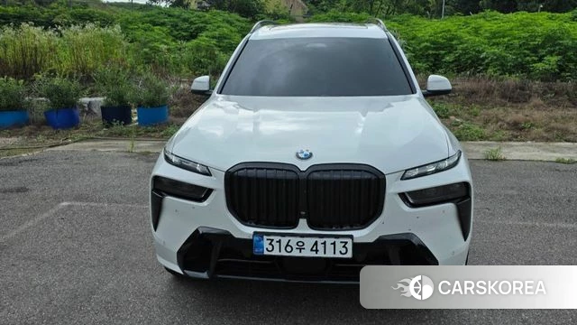 BMW X7 (G07) 2026 Белый из Кореи, фото 3