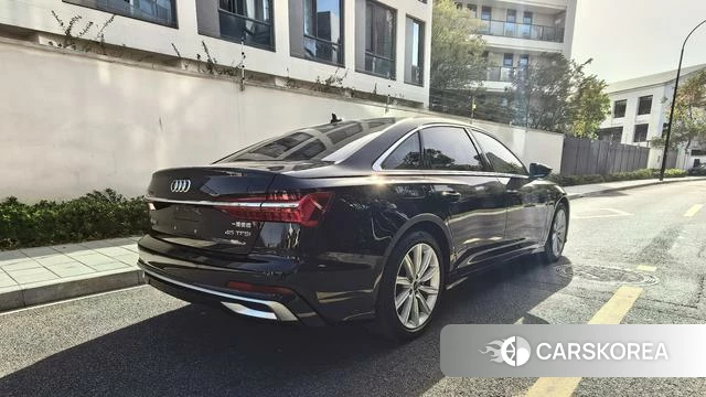 Audi A6L id 4275992 из Китая 10