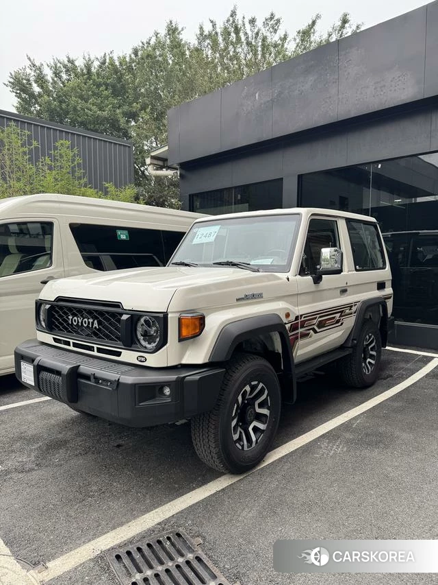 Toyota Land Cruiser 70 Series 2024 Белый из Китая, фото 3
