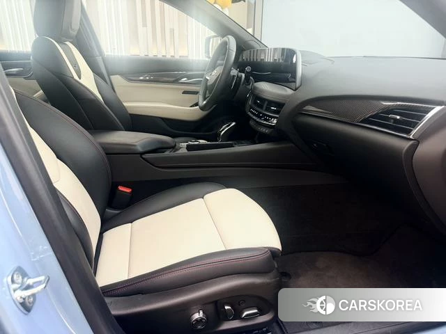 Cadillac CT5 id 3927134 из Китая 18