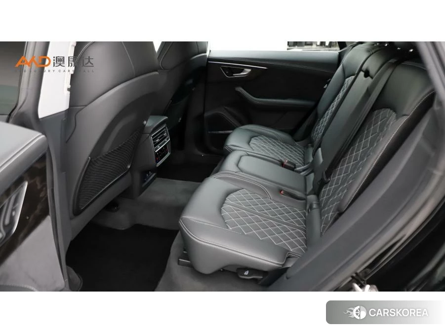 Audi Q8 2021 Черный из Китая, фото 3