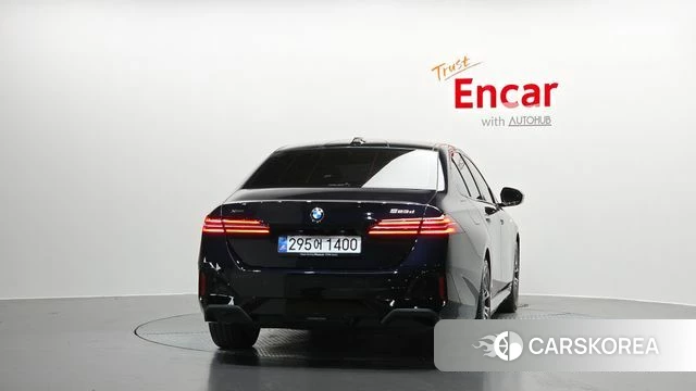 BMW 5 Series (G60) id 4539717 из Кореи 23
