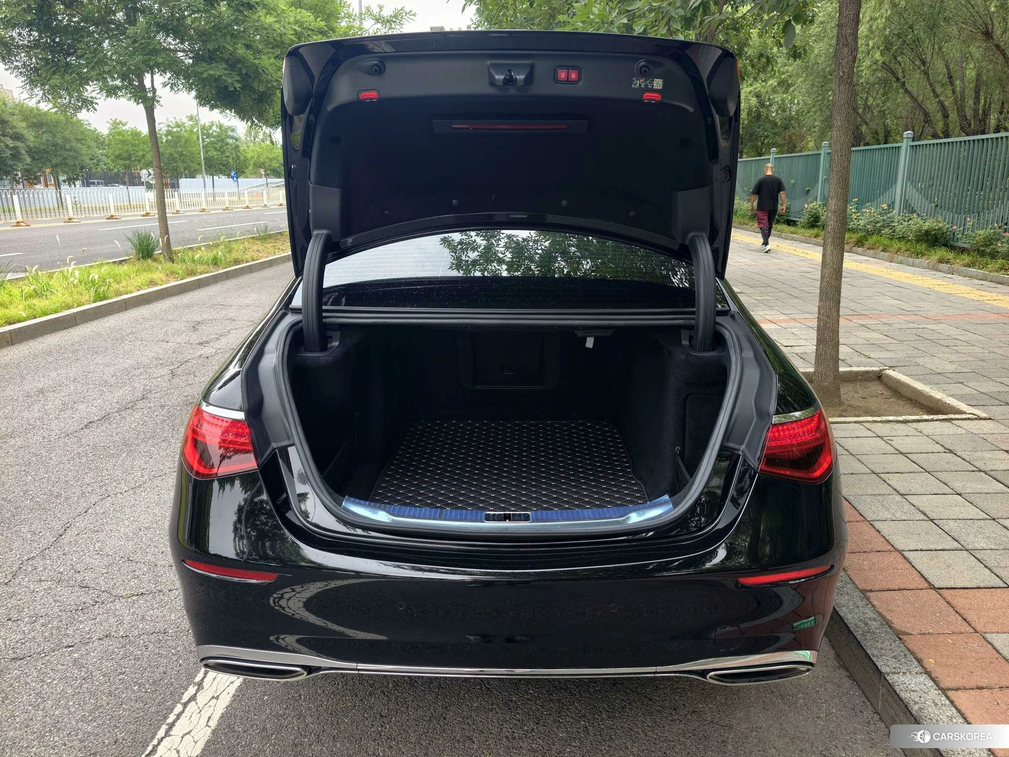 Mercedes-Benz S-class id 4487412 из Китая 18