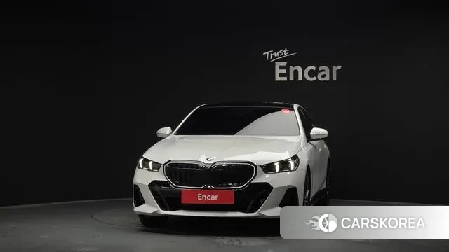 BMW 5 Series (G60) id 3679342 из Кореи 13