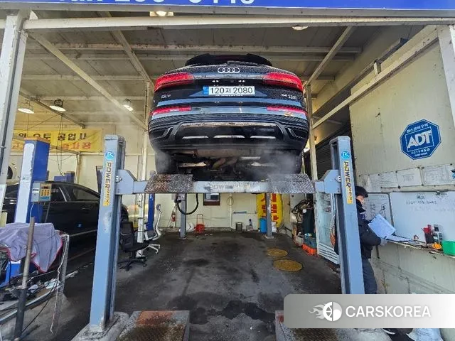 Audi Q7 (4M) 2022 Черный из Кореи, фото 3