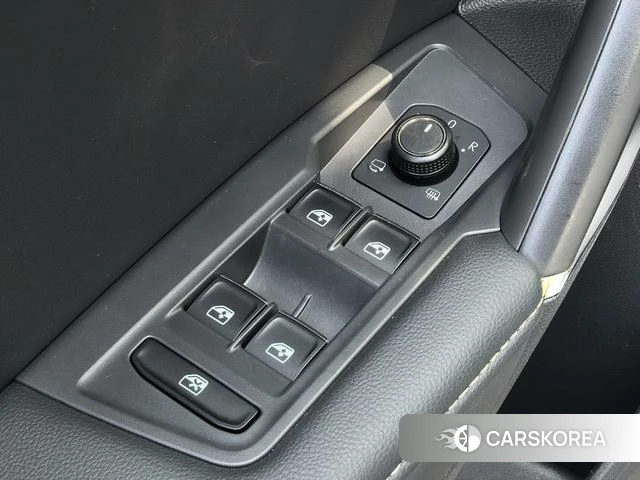 Volkswagen Tiguan L id 4277816 из Китая 23