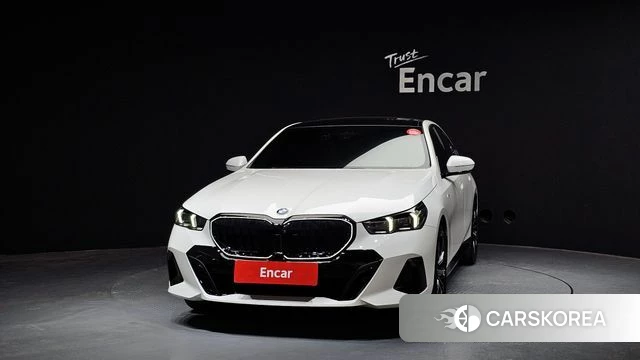 BMW 5 Series (G60) id 3837994 из Кореи 13