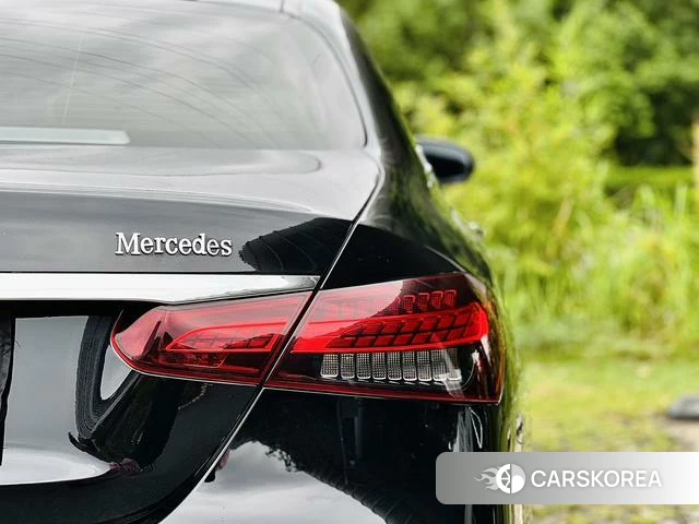 Mercedes-Benz E-class id 4297309 из Китая 7