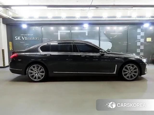 BMW 7 Series (G11) id 3422907 из Кореи 9