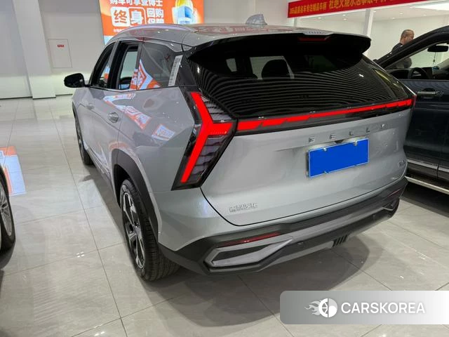 Geely Automobile Boyue L 2025 Серебристо-серый из Китая, фото 3