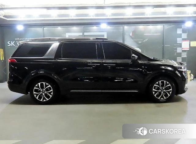 Kia Carnival 4th generation 2021 Черный из Кореи, фото 3