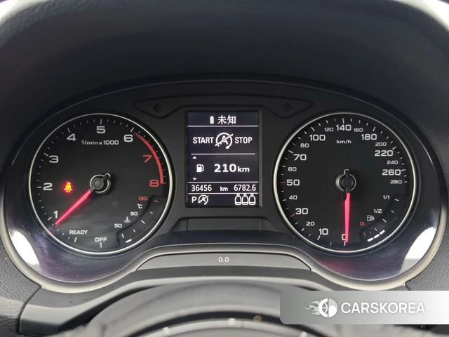 Audi Q2L id 4209592 из Китая 13