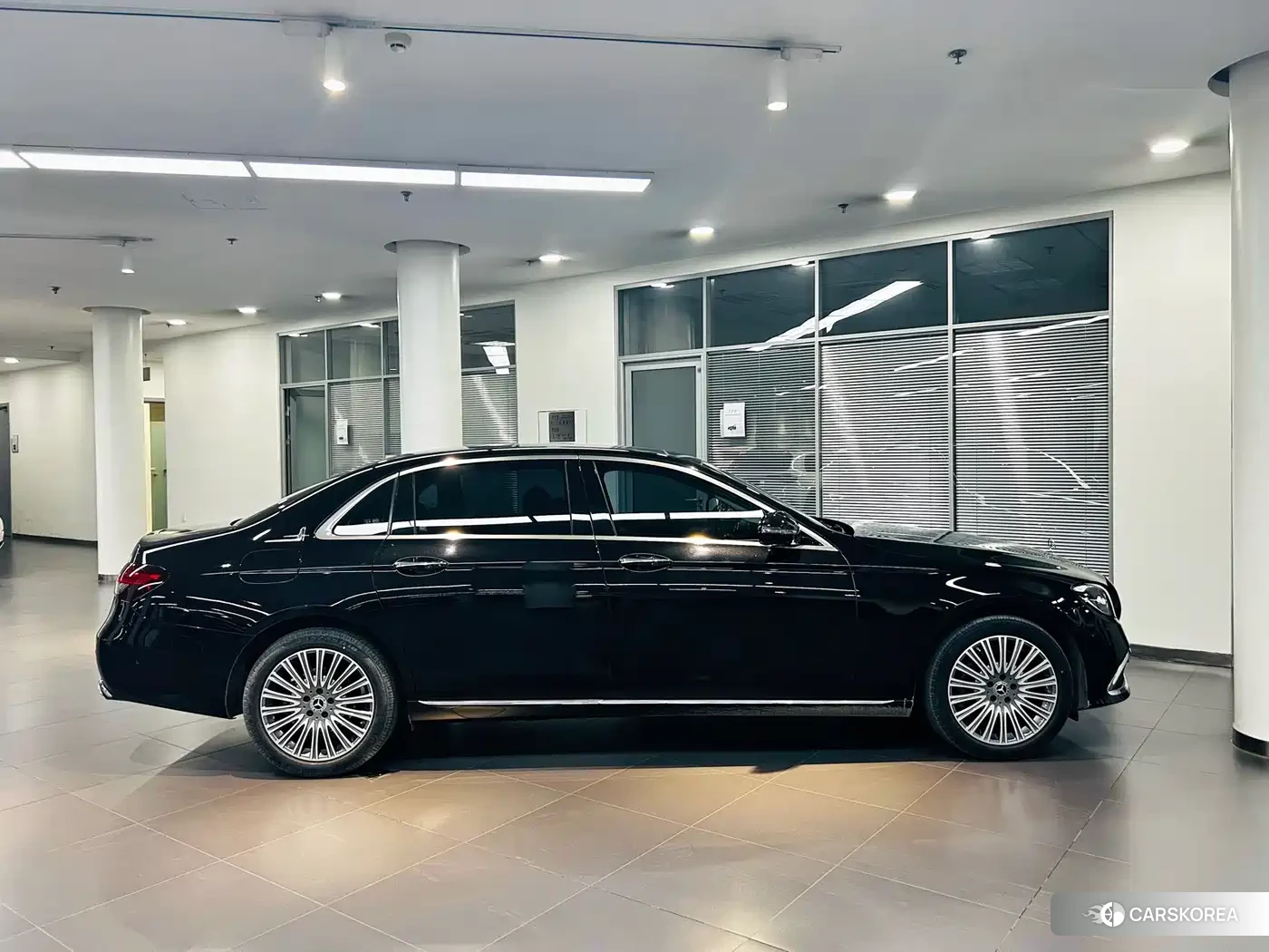 Mercedes-Benz E-Class id 4559579 из Китая 11