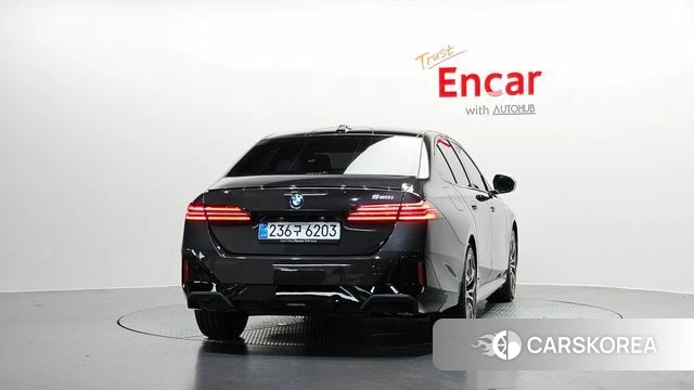 BMW 5 Series (G60) id 4639911 из Кореи 23