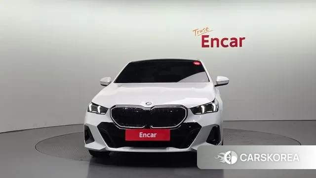 BMW 5 Series (G60) id 3523336 из Кореи 13