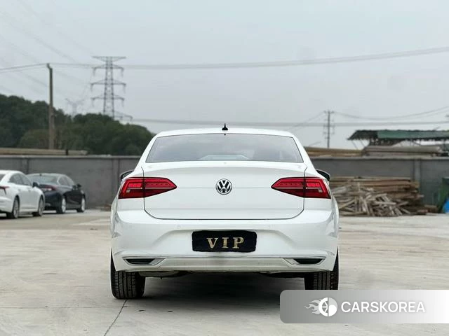 Volkswagen Lingdu 2018 Белый из Китая, фото 3