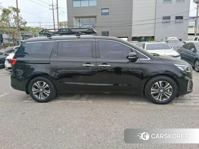 Kia The New Carnival id 4188608 из Кореи 13