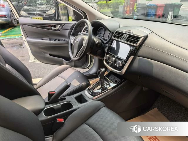 Nissan TIIDA id 4263972 из Китая 18